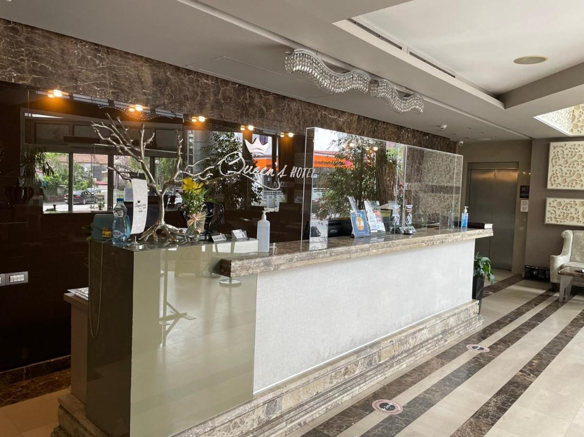 Queen's - Zebra Centre 4* Skopje
