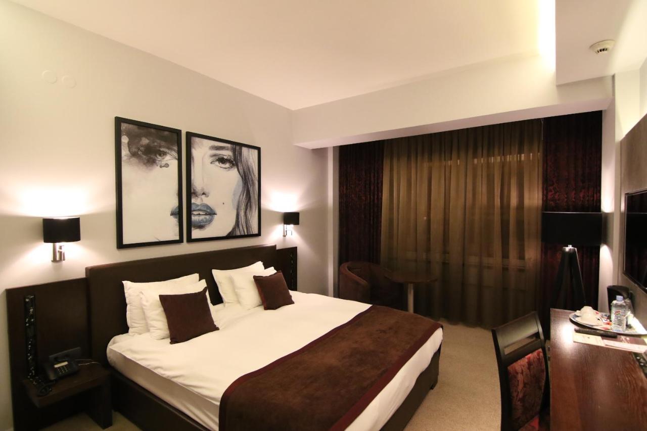 Szálloda Queen's - Zebra Centre 4*