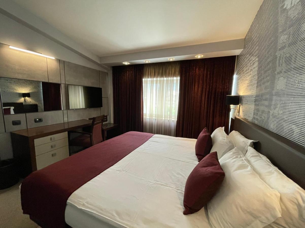 Queen's - Zebra Centre Hotel Skopje