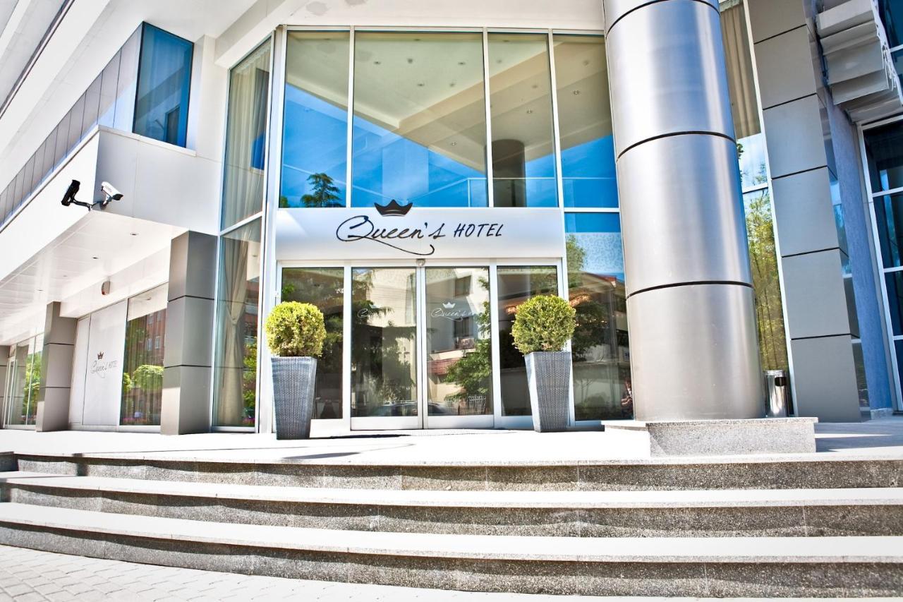 Queen's - Zebra Centre Hotel