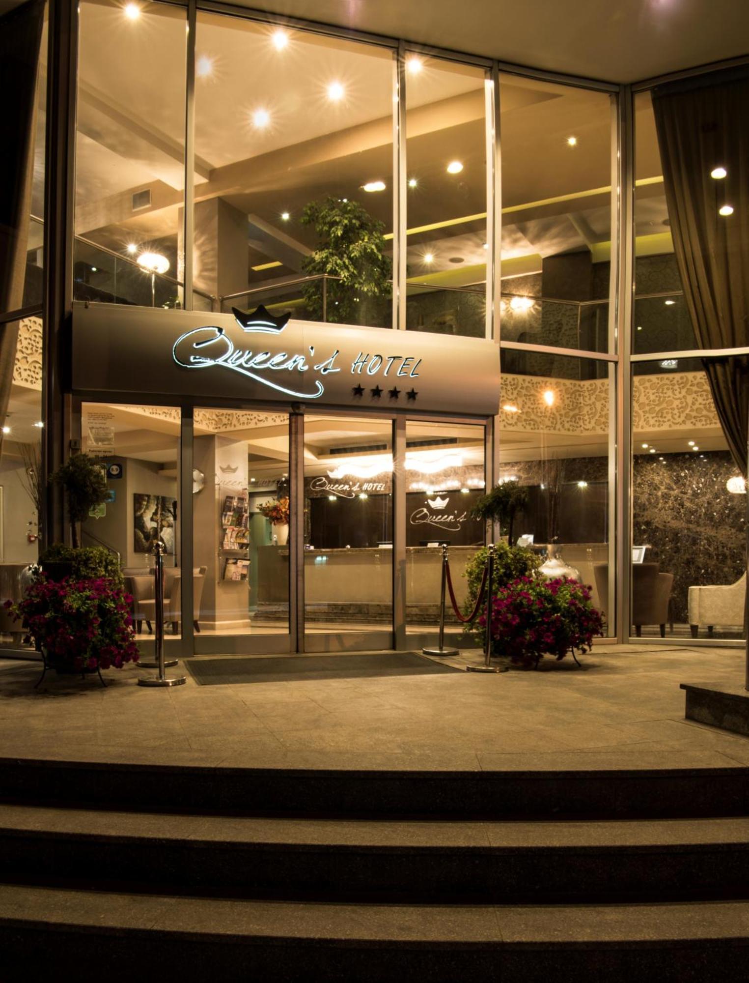 Queen's - Zebra Centre 4*